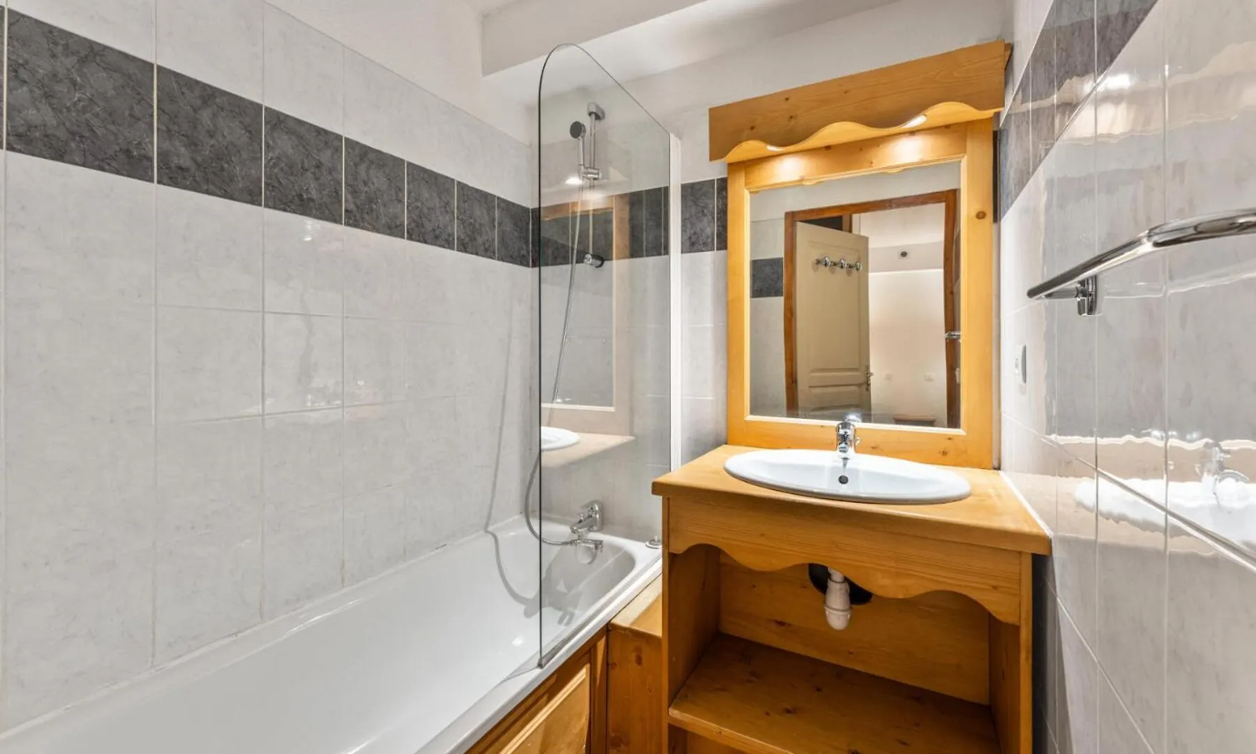Residence Les Hauts De Preclaux - Logement Pour 6 Personnes Aux Orres 1800 Mae-4401 Les Orres 0*,  France
